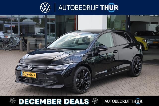 Zwart Gebruikt 2024 VW Golf VIII Edition Stationwagen | € 36.950 (Iets duurder) - Afbeelding 1/4