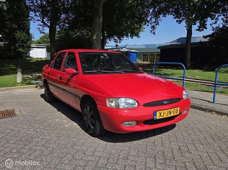 Gebruikt 1998 Ford Escort | € 3.750 - Afbeelding 1/4
