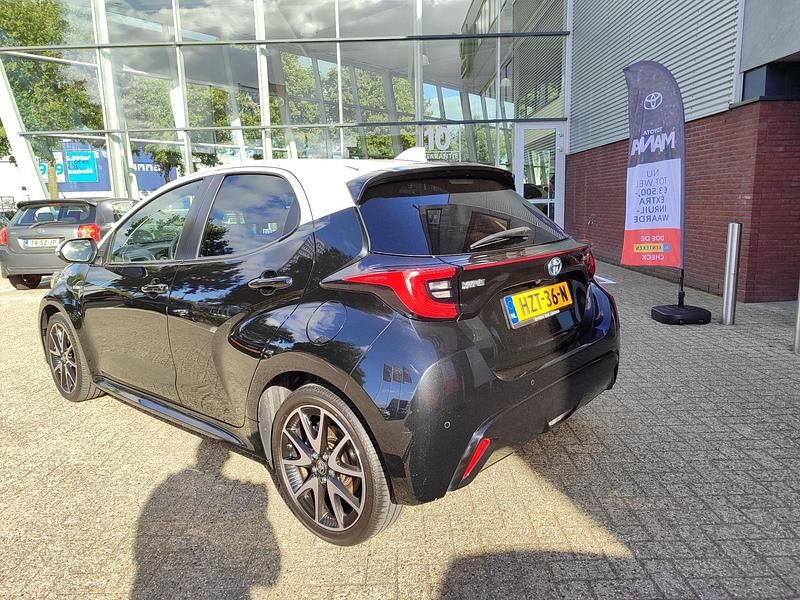 Occasion Toyota Yaris Executive 116 PK (85 kW) 2020 Zwart Hatchback