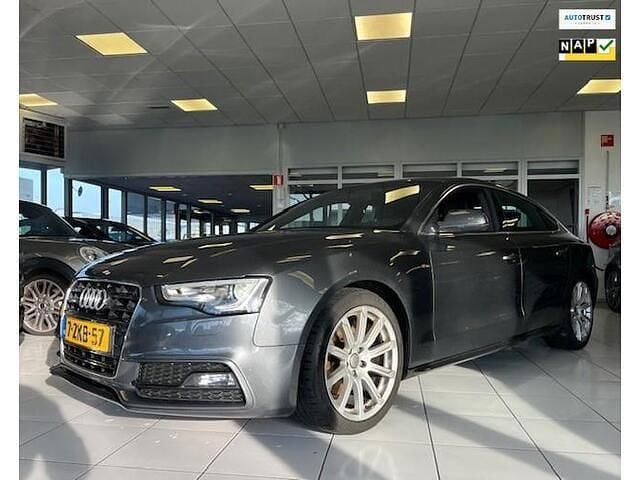 Grijs (metallic) Occasion 2015 Audi A5 Sportback S-Line Hatchback | € 15.900 (Eerlijke prijs) - Afbeelding 1/4