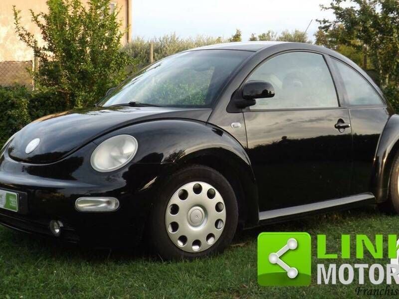 Zwart Gebruikt 2000 VW Beetle Sedan | € 2.100 - Afbeelding 1/4
