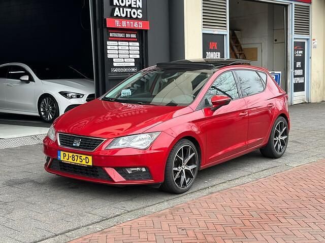 Occasion Seat Leon Business 116 PK (85 kW) 2017 Rood Hatchback