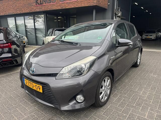 Grijs Gebruikt 2014 Toyota Yaris Hatchback | € 8.795 (Goede deal) - Afbeelding 1/4