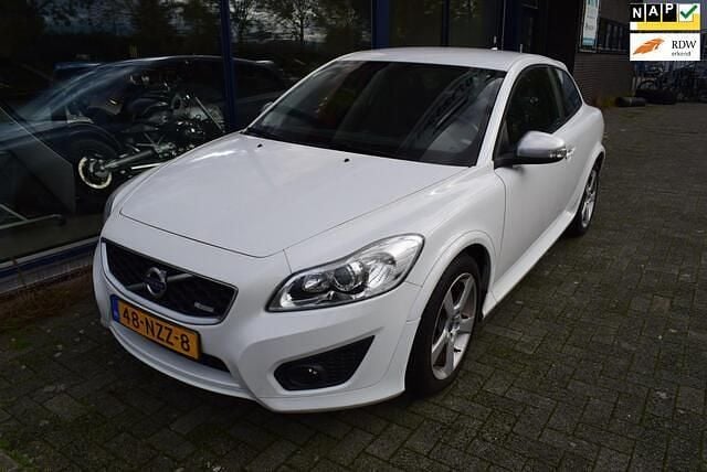Wit Gebruikt 2011 Volvo C30 Hatchback | € 8.950 (Eerlijke prijs) - Afbeelding 1/4