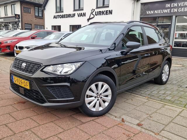 Zwart Gebruikt 2019 Seat Arona Reference SUV | € 13.450 (Eerlijke prijs) - Afbeelding 1/4
