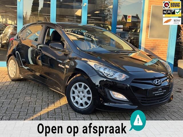 Zwart Occasion 2012 Hyundai i30 Hatchback | € 9.250 (Eerlijke prijs) - Afbeelding 1/4