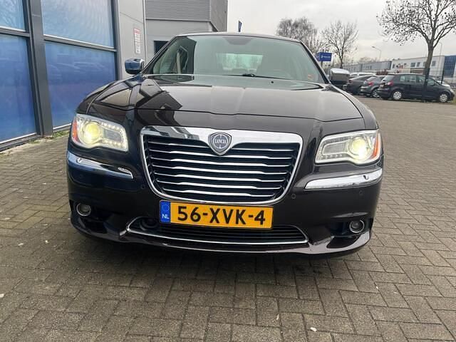 Occasion Lancia Thema 286 PK (210 kW) 2012 Bruin (metallic) Sedan