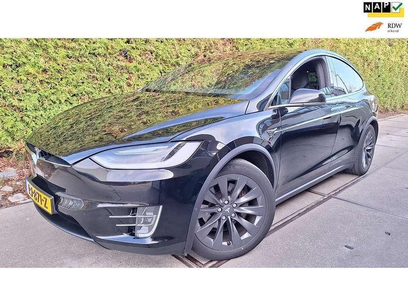 Zwart Gebruikt 2017 Tesla Model X SUV | € 21.900 (Eerlijke prijs) - Afbeelding 1/4