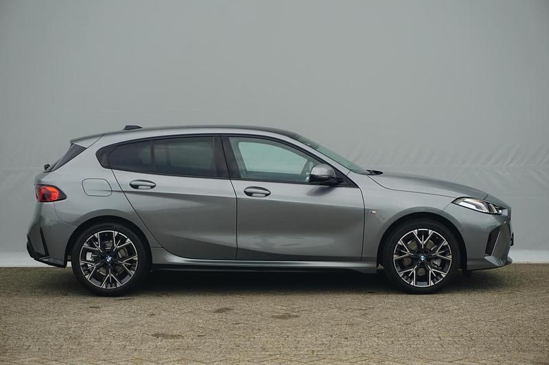 Occasion BMW 120 M Sport 170 PK (125 kW) 2025 Grijs Hatchback