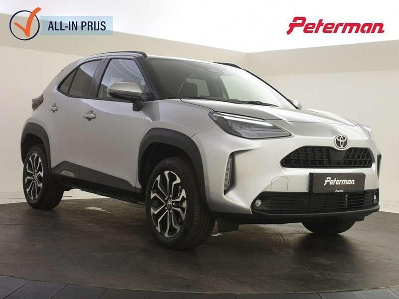 Grijs Gebruikt 2024 Toyota Yaris Cross Style SUV | € 29.899 (Eerlijke prijs) - Afbeelding 1/4