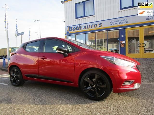 Rood (metallic) Occasion 2017 Nissan Micra Acenta Hatchback | € 8.950 (Eerlijke prijs) - Afbeelding 1/4