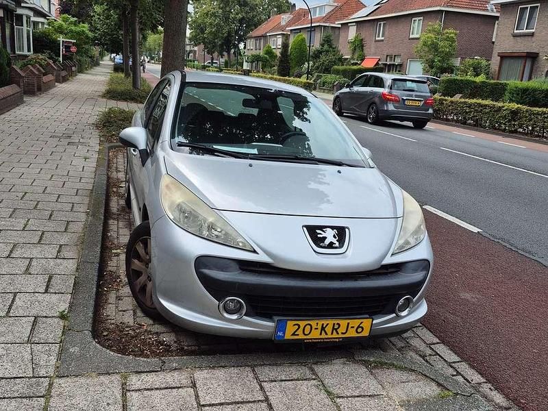Zilver Gebruikt 2008 Peugeot 207 Hatchback | € 1.150 (Super prijs) - Afbeelding 1/4