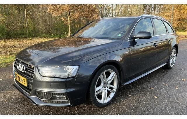 Blauw Gebruikt 2013 Audi A4 S-Line Stationwagen | € 6.950 (Super prijs) - Afbeelding 1/4