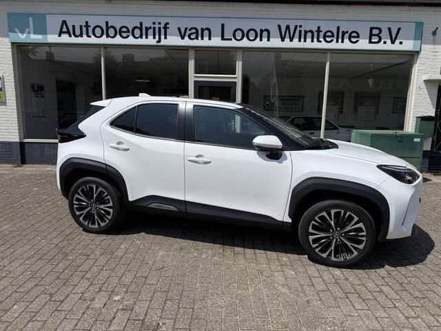 Wit Gebruikt 2023 Toyota Yaris Cross SUV | € 28.950 (Eerlijke prijs) - Afbeelding 1/4