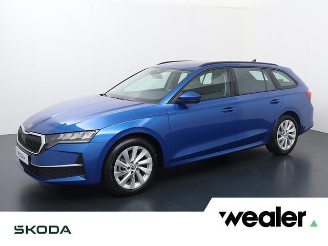Blauw Occasion 2024 Skoda Octavia Business Line Stationwagen | € 27.840 (Super prijs) - Afbeelding 1/4