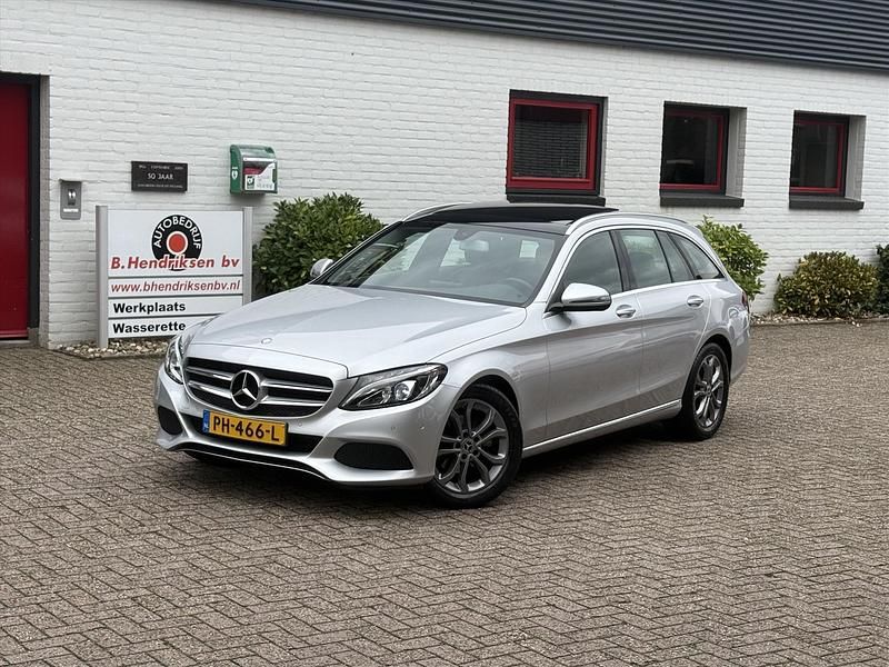 Grijs Gebruikt 2017 Mercedes C180 Premium Stationwagen | € 22.650 (Goede deal) - Afbeelding 1/4