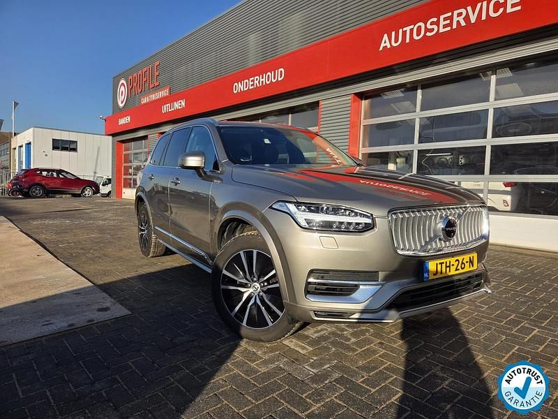 Grijs Occasion 2022 Volvo XC90 Plus SUV | € 44.495 (Eerlijke prijs) - Afbeelding 1/4