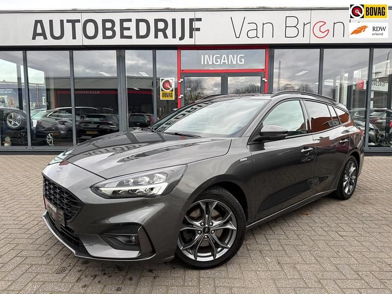 Grijs Gebruikt 2020 Ford Focus Business Edition Stationwagen | € 17.650 (Duur) - Afbeelding 1/4