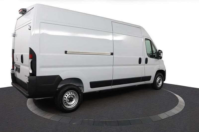 Nieuw Opel Movano 22 kW (30 PK) 2025 Grijs Van