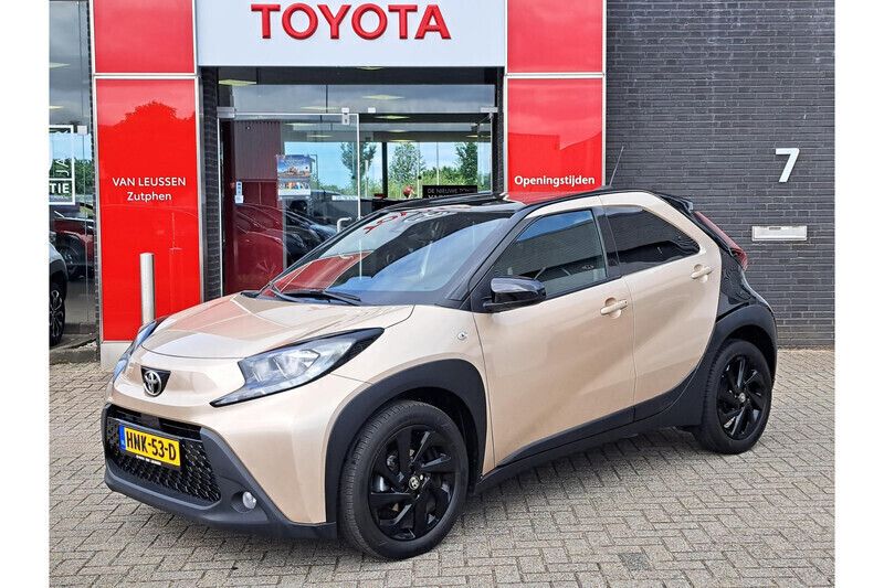 Gebruikt 2022 Toyota Aygo Envy Hatchback | € 19.999 (Duur) - Afbeelding 1/1