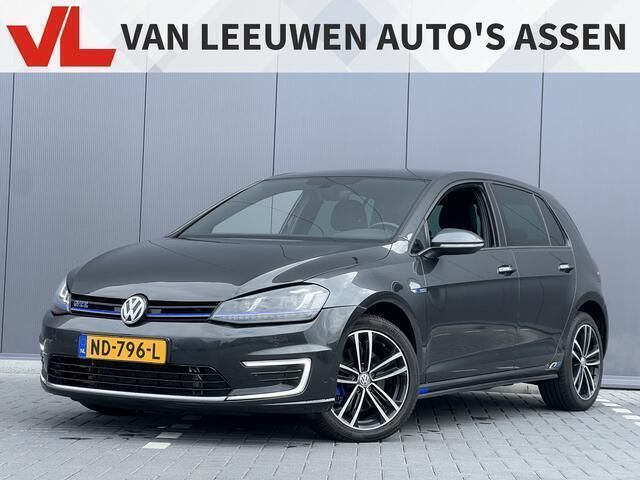 Zwart, metallic lak Gebruikt 2016 VW Golf VII GTE Hatchback | € 12.448 (Goede deal) - Afbeelding 1/4