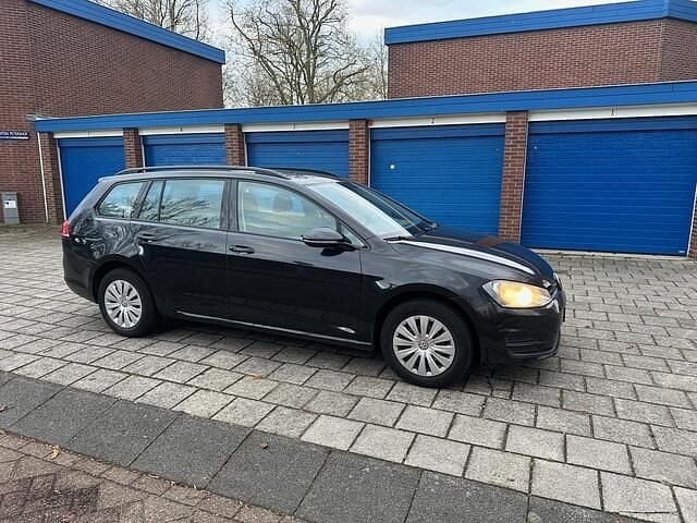Zwart Occasion 2014 VW Golf VII Trendline Stationwagen | € 4.250 (Goede deal) - Afbeelding 1/4