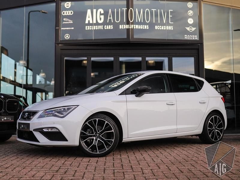 Wit Occasion 2018 Seat Leon Beats Hatchback | € 13.950 (Eerlijke prijs) - Afbeelding 1/4