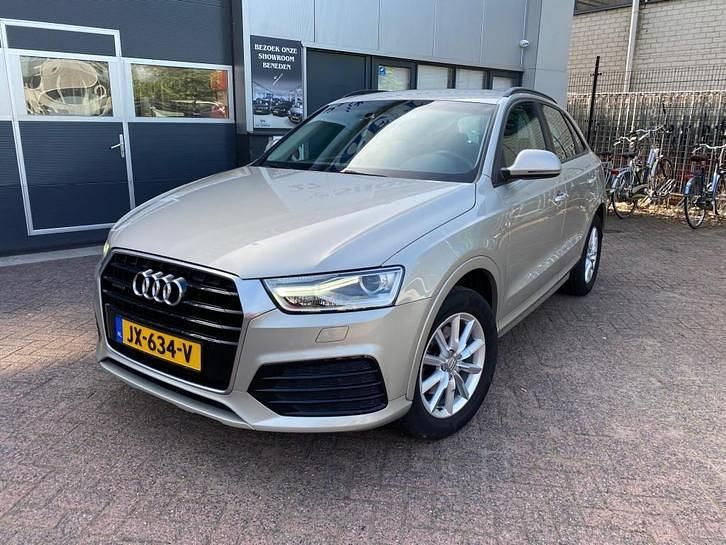 Zilver Gebruikt 2016 Audi Q3 SUV | € 20.950 (Eerlijke prijs) - Afbeelding 1/4