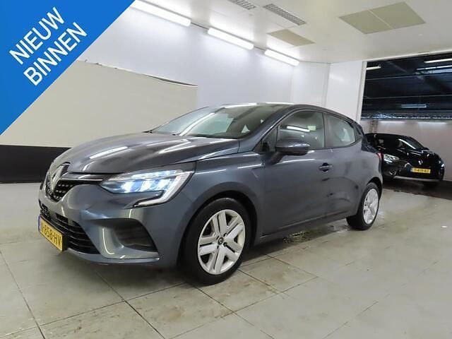 Grijs Gebruikt 2021 Renault Clio V Business Hatchback | € 12.999 (Goede deal) - Afbeelding 1/2