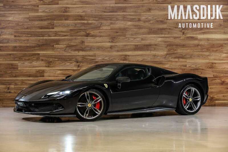 Zwart, metallic lak Gebruikt 2023 Ferrari 296 Coupé | € 299.740 - Afbeelding 1/4