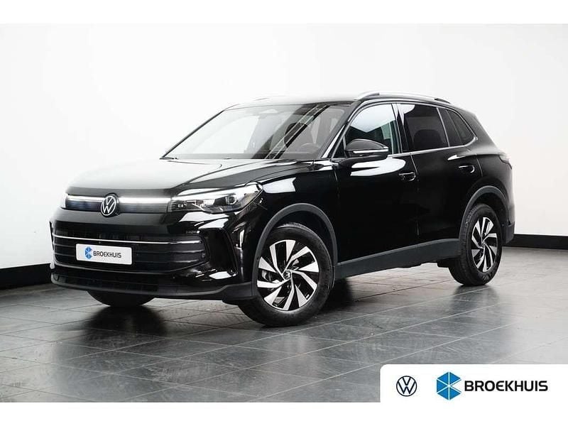 Zwart Gebruikt 2025 VW Tiguan SUV | € 44.800 (Super prijs) - Afbeelding 1/4