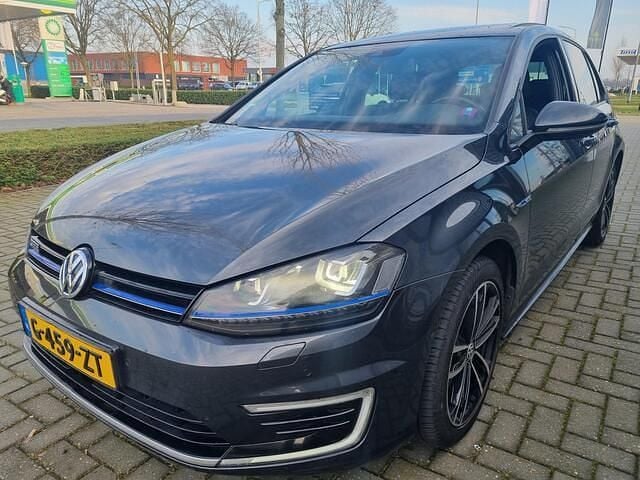 Occasion VW Golf VII GTE 150 PK (110 kW) 2015 Grijs (metallic) Hatchback