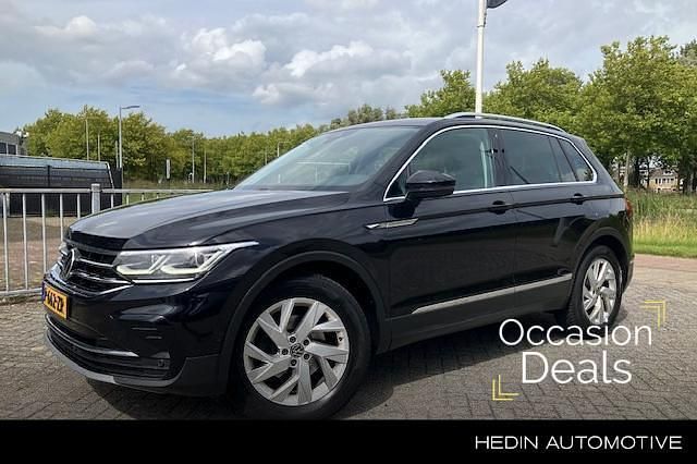 Zwart Occasion 2021 VW Tiguan Elegance SUV | € 29.995 (Super prijs) - Afbeelding 1/3