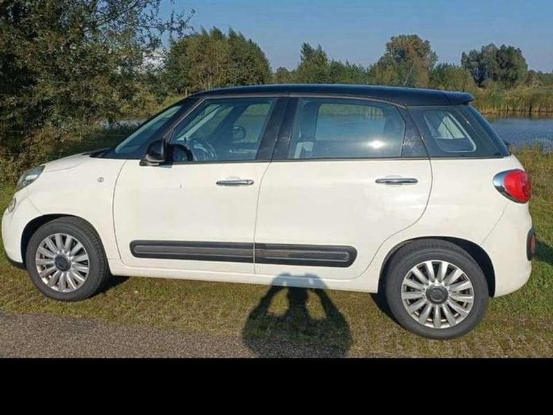 Wit Gebruikt 2013 Fiat 500L Lounge MPV | € 6.500 (Eerlijke prijs) - Afbeelding 1/4