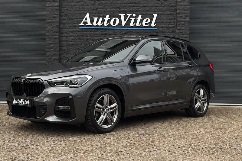 Grijs Gebruikt 2021 BMW X1 M Sport SUV | € 29.945 (Goede deal) - Afbeelding 1/4