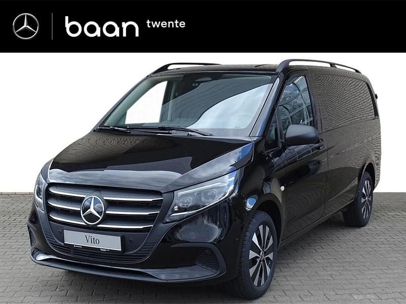 Zwart (metallic) Nieuw 2025 Mercedes Vito | € 57.300 (Goede deal) - Afbeelding 1/4