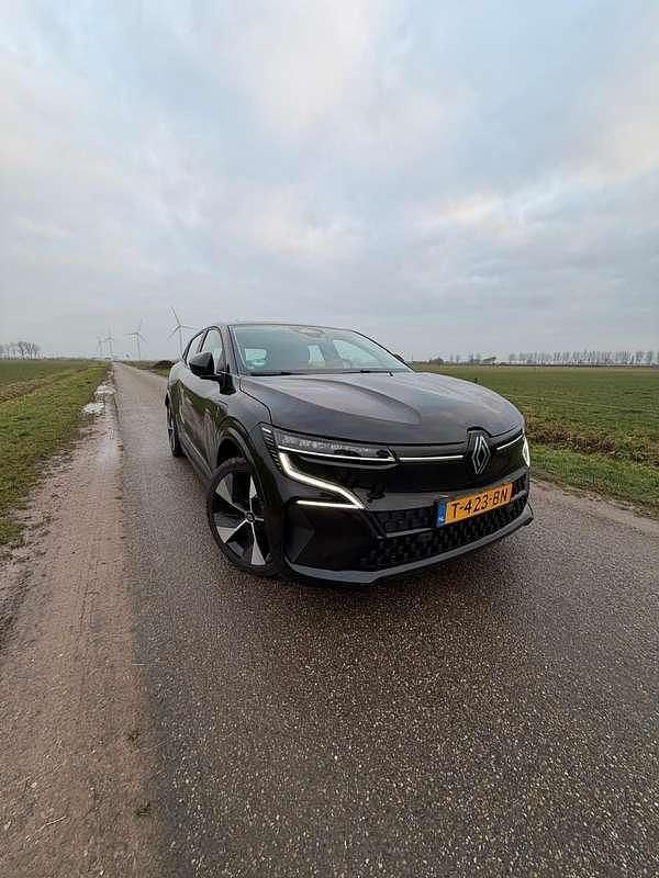 Zwart Occasion 2023 Renault Megane E-Tech Hatchback | € 21.999 (Super prijs) - Afbeelding 1/4