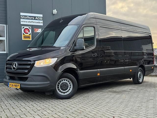 Zwart (metallic) Occasion 2019 Mercedes Sprinter Van | € 24.950 (Eerlijke prijs) - Afbeelding 1/4