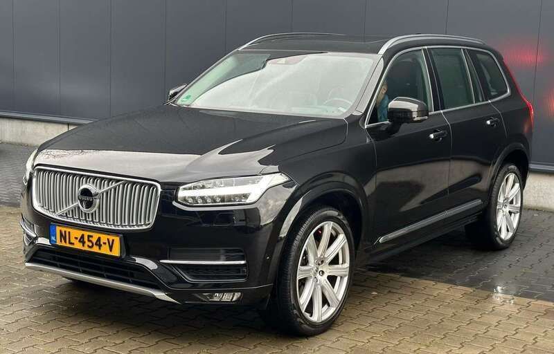 Zwart Gebruikt 2015 Volvo XC90 SUV | € 32.000 (Iets duurder) - Afbeelding 1/4