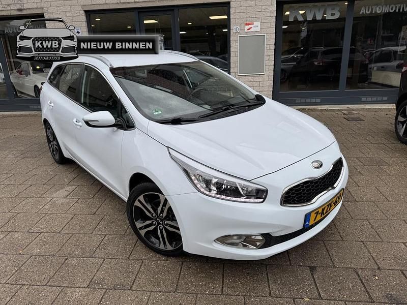 Wit Gebruikt 2013 Kia Ceed Sportswagon 2 Stationwagen | € 7.250 (Eerlijke prijs) - Afbeelding 1/4