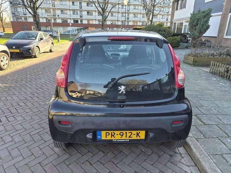 Occasion Peugeot 107 68 PK (50 kW) 2006 Zwart Hatchback