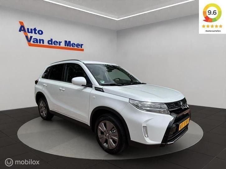 Wit Occasion 2025 Suzuki Vitara Style SUV | € 27.940 (Goede deal) - Afbeelding 1/4