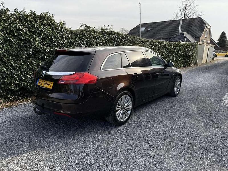 Occasion Opel Insignia Business Edition 142 PK (104 kW) 2011 Bruin Stationwagen