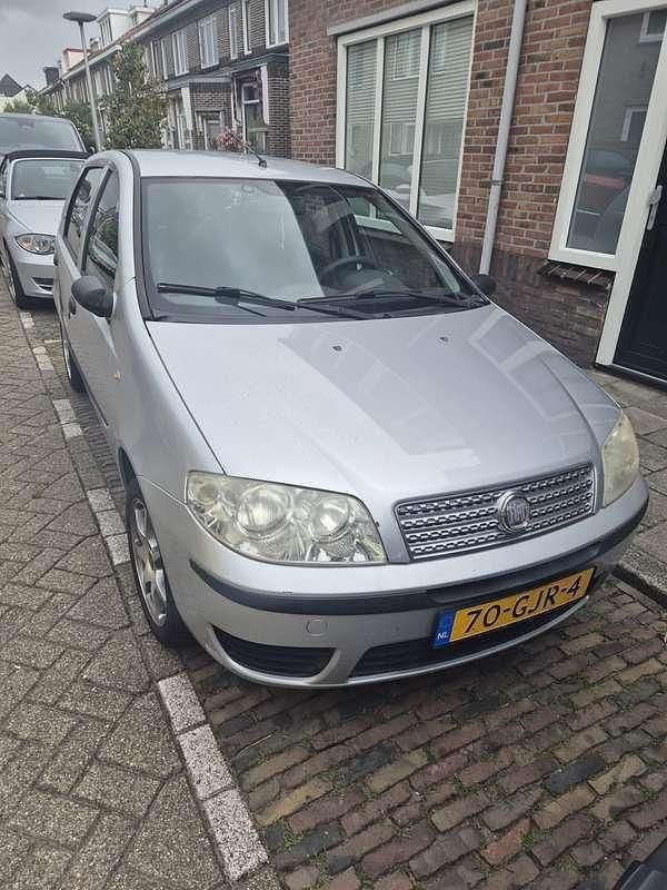 Occasion 2008 Fiat Punto Classica Hatchback | € 1.250 (Goede deal) - Afbeelding 1/4