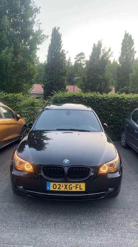 Zwart Gebruikt 2007 BMW 530 Sedan | € 4.200 (Super prijs) - Afbeelding 1/4