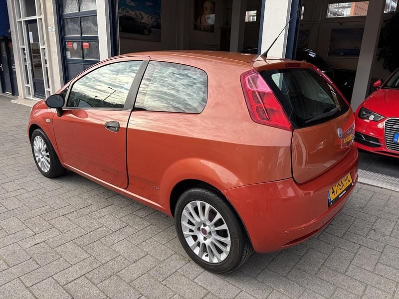 Occasion Fiat Punto 78 PK (57 kW) 2006 Oranje Hatchback
