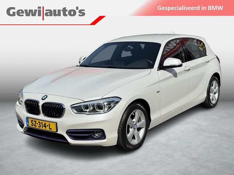 Wit Gebruikt 2018 BMW 118 Executive Hatchback | € 17.999 (Goede deal) - Afbeelding 1/4