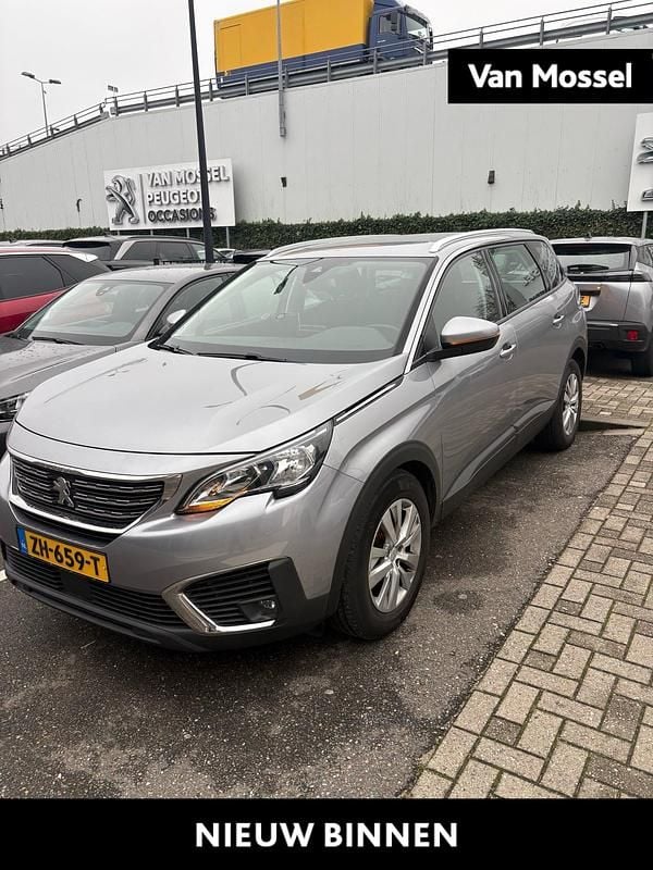 Grijs Gebruikt 2019 Peugeot 5008 SUV | € 17.440 (Goede deal) - Afbeelding 1/4