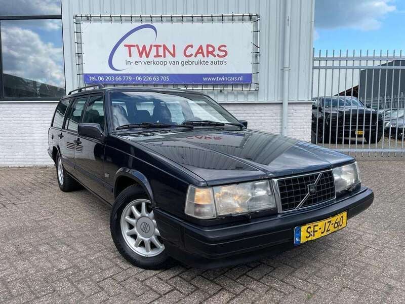 Grijs, metallic lak Occasion 1997 Volvo 940 Stationwagen | € 3.650 - Afbeelding 1/4