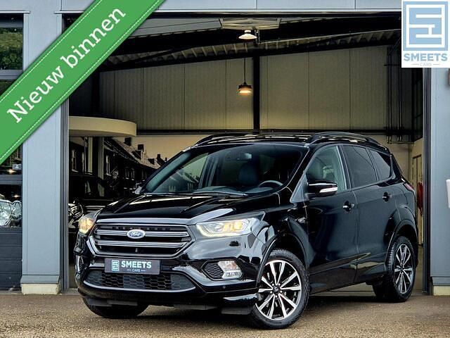 Zwart Gebruikt 2019 Ford Kuga ST-Line SUV | € 17.500 (Eerlijke prijs) - Afbeelding 1/4